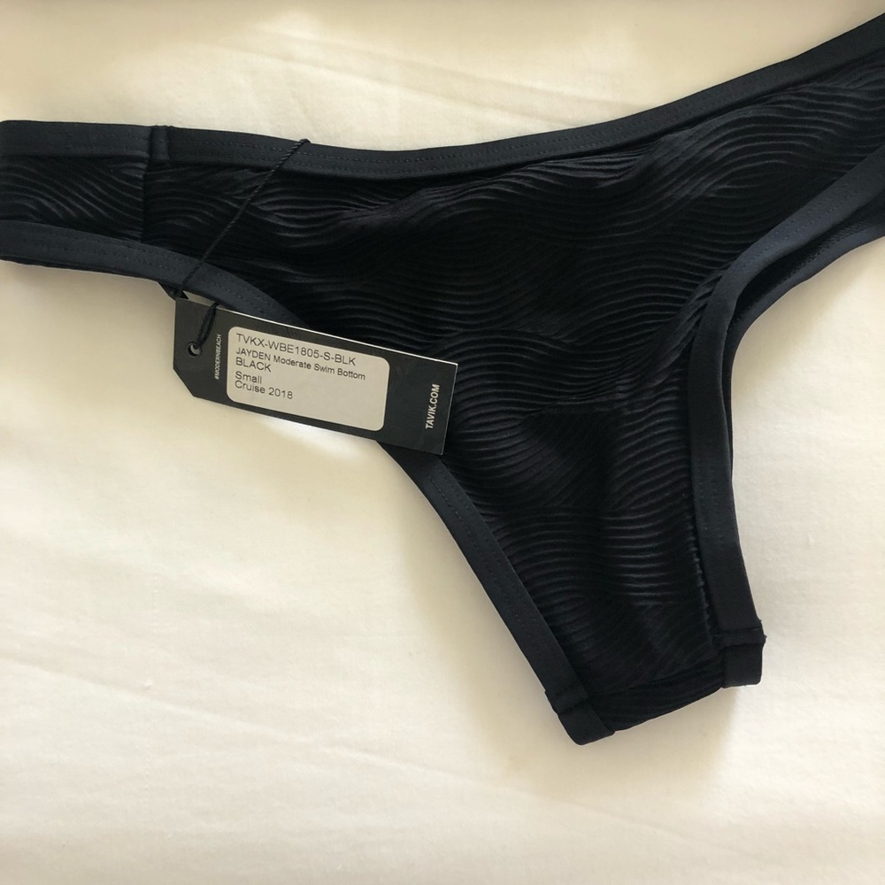 Tavik Bikini! - Picture 3 of 5